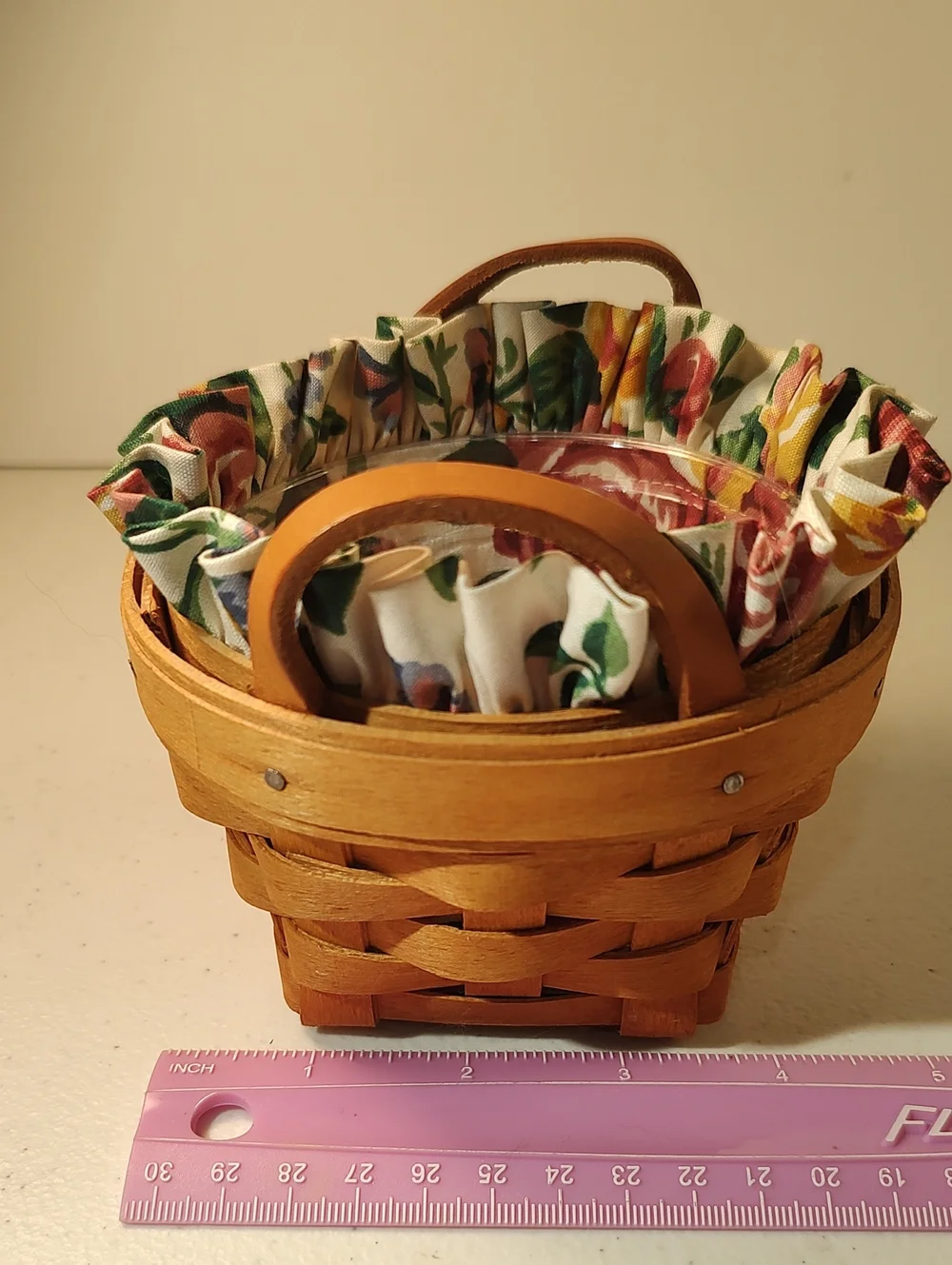 Longaberger 1995 Hostess Thyme Basket, Liner And Plastic Protector